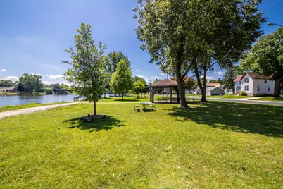 612  Elm St, Watertown, WI 53098 - Photo 40