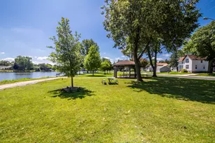 612 Elm St, Watertown, WI 53098 - Photo 40