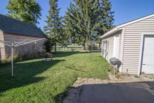 612 Elm St, Watertown, WI 53098 - Photo 30
