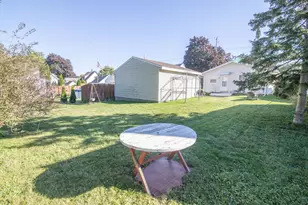 612 Elm St, Watertown, WI 53098 - Photo 34