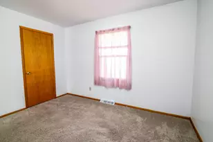 612 Elm St, Watertown, WI 53098 - Photo 24