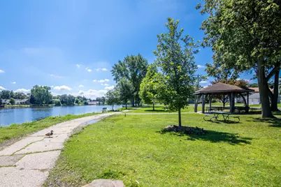 612  Elm St, Watertown, WI 53098 - Photo 4