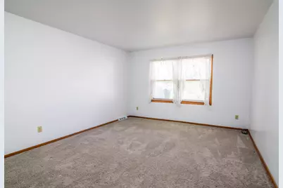 612  Elm St, Watertown, WI 53098 - Photo 12