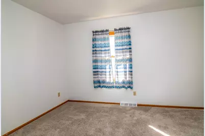 612  Elm St, Watertown, WI 53098 - Photo 16