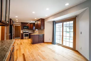 1958 Homestead Ct, Grafton, WI 53012 - Photo 8