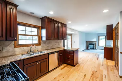 1958  Homestead Ct, Grafton, WI 53012 - Photo 12