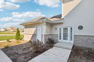 1625 Grey Fox Trail, Mukwonago, WI 53149 - Photo 40