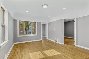 606 S 94th Pl, Milwaukee, WI 53214 - Photo 6