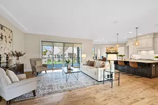 W248N2151 Kettle Cove Ct, Pewaukee, WI 53072 - Photo 4