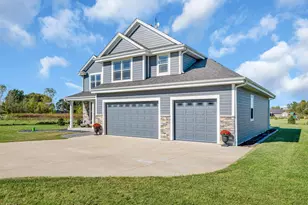 W2464 Leasure Way, East Troy, WI 53120 - Photo 34