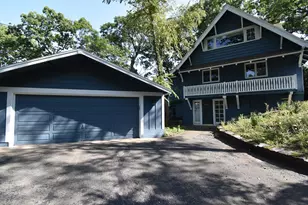 769 Arrowhead Dr, Fontana, WI 53125 - Photo 2