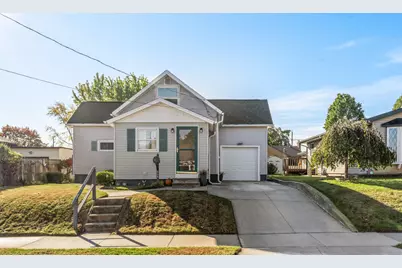 835  Summit St, Manitowoc, WI 54220 - Photo 2