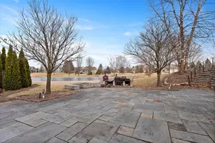 7767 S Cambridge Ct, Franklin, WI 53132 - Photo 10