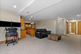 7767 S Cambridge Ct, Franklin, WI 53132 - Photo 54