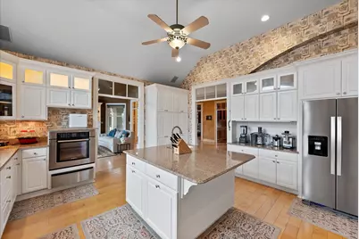 7767 S Cambridge Ct, Franklin, WI 53132 - Photo 16