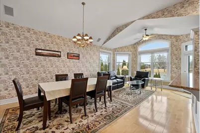 7767 S Cambridge Ct, Franklin, WI 53132 - Photo 20