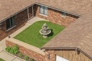 9 Sandalwood Ct, Racine, WI 53402 - Photo 6