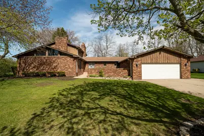 9  Sandalwood Ct, Racine, WI 53402 - Photo 4