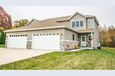 231  Nordic Ln, Slinger, WI 53086 - Photo 1