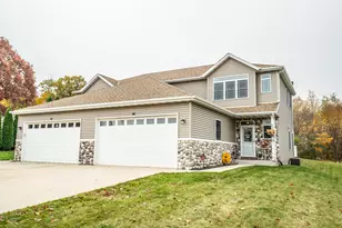 231 Nordic Ln, Slinger, WI 53086 - Photo 1