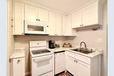 2017 S 97th St, West Allis, WI 53227 - Photo 12