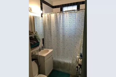 808 E Clarke St #810, Milwaukee, WI 53212 - Photo 6