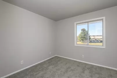 1891  Parknoll Ln, Port Washington, WI 53074 - Photo 20