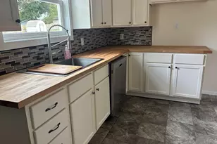 219 E Water St, Watertown, WI 53094 - Photo 6