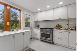 6465 N Santa Monica Blvd, Fox Point, WI 53217 - Photo 30