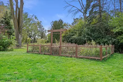 6465 N Santa Monica Blvd, Fox Point, WI 53217 - Photo 56