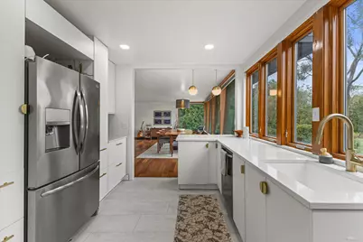 6465 N Santa Monica Blvd, Fox Point, WI 53217 - Photo 26