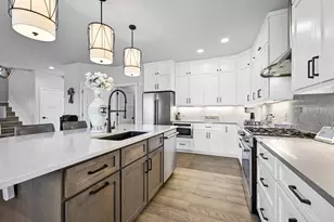 7690 W Preserve Parkway, Mequon, WI 53097 - Photo 12