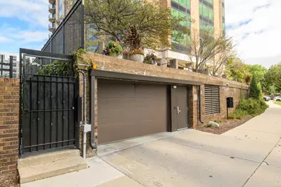 929 N Astor St #807, Milwaukee, WI 53202 - Photo 50