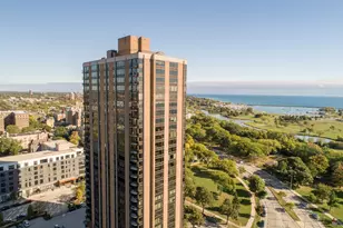 929 N Astor St, Milwaukee, WI 53202 - Photo 52