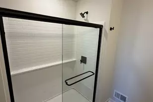 N101W17188 Tanglewood Dr, Germantown, WI 53022 - Photo 10