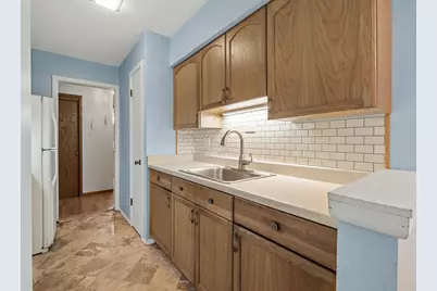 4434 N Oakland Ave #206, Shorewood, WI 53211 - Photo 8