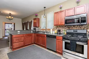 2301 W Garfield Ave, Milwaukee, WI 53205 - Photo 6