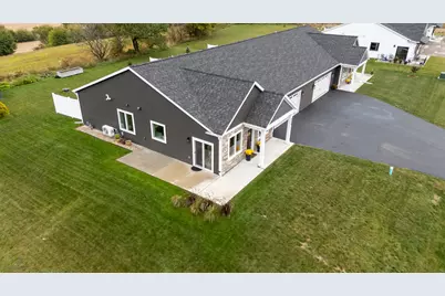 234  Watertower Cir, Iron Ridge, WI 53035 - Photo 20