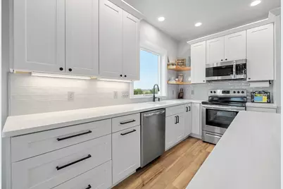 234  Watertower Cir, Iron Ridge, WI 53035 - Photo 6