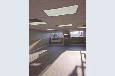 945 N Memorial Dr, Racine, WI 53404 - Photo 12