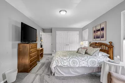 1203  Woodbury Cmn #D, Waukesha, WI 53189 - Photo 4