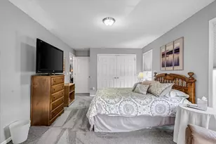 1203 Woodbury Common, Waukesha, WI 53189 - Photo 4