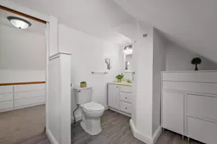 2961 S Delaware Ave, Milwaukee, WI 53207 - Photo 16