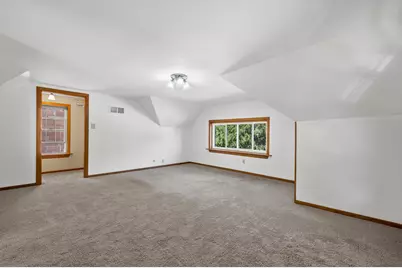 2961 S Delaware Ave, Milwaukee, WI 53207 - Photo 18