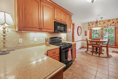 18675  St Andrew Ln #B, Brookfield, WI 53045 - Photo 12