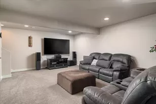 450 Coronado Cir, Onalaska, WI 54650 - Photo 20