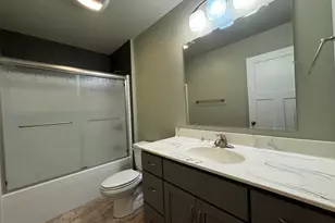 450 Coronado Cir, Onalaska, WI 54650 - Photo 26