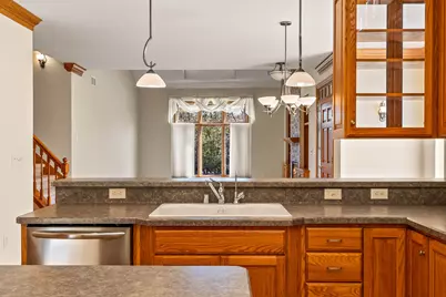 3402  Turnberry Oak Dr, Waukesha, WI 53188 - Photo 4