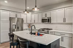 N55W20134 Magnolia Ln, Menomonee Falls, WI 53051 - Photo 8