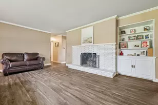 200 N 165th St, Brookfield, WI 53005 - Photo 8